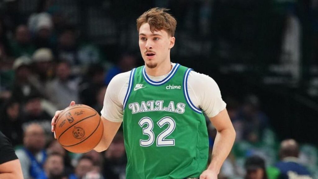 Cooper Flag, el niño precoz que apunta a superar a LeBron: ¡49 puntos con 19 años!