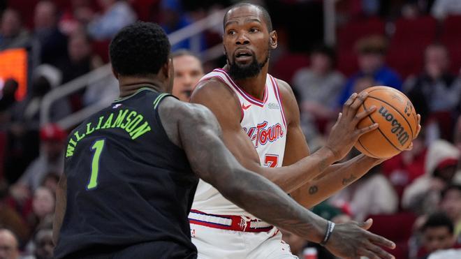 Los Lakers respiran en Toronto, 'KD' supera a Nowitzki y los Hornets asaltan Denver