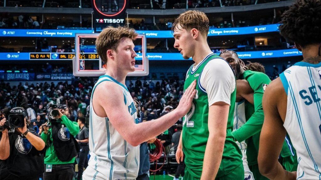 Knueppel bate un récord NBA, 'amenaza' otro de Curry y apunta a ser 'Rookie del año'