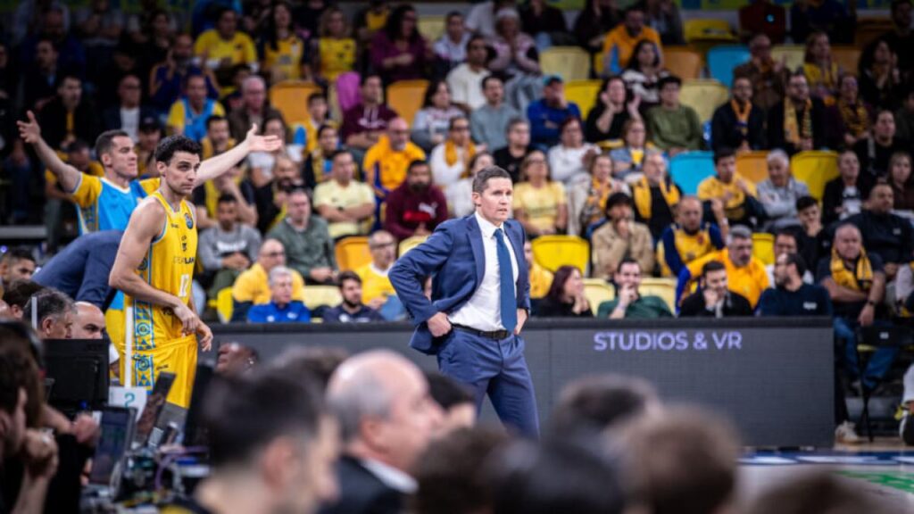 Vidorreta señala la falta de "personalidad" y Lakovic respira: las dos caras del Euroderbi canario