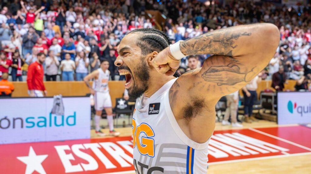 "El Girona es un club especial; lo estoy disfrutando mucho"