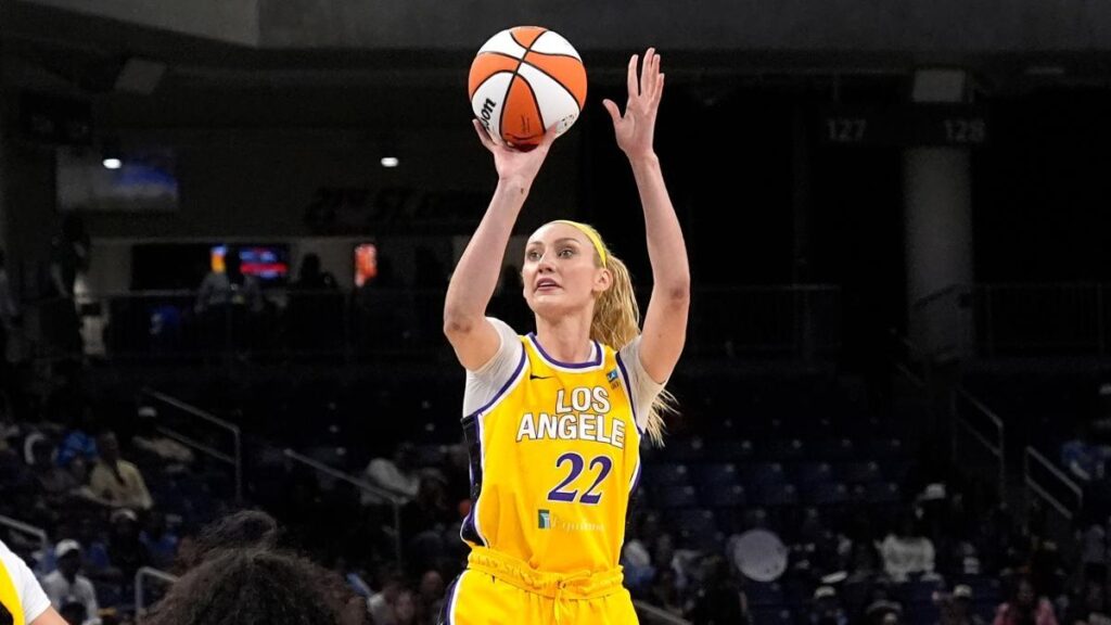 La estrella de 1,93 que revoluciona la WNBA y abre la puerta a Playboy: "Solo con una condición..."