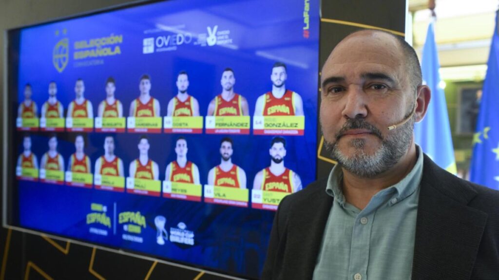 Chus Mateo elogia a sus jugadores antes de medirse a Ucrania: "Están aquí porque son los mejores"