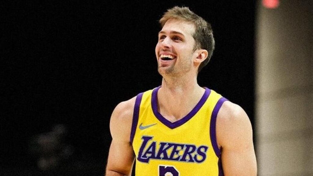 El hijo de una leyenda lituana de la NBA cambia los Lakers por el Rytas Vilnius