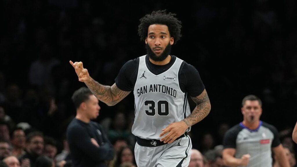Los Spurs vencen con comodidad en la pista de los Nets de Jordi Fernández