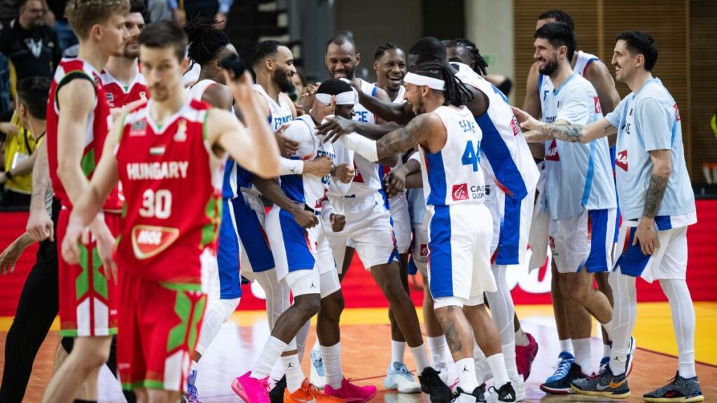 Sylvain Francisco sentencia con un canastón final a Hungría