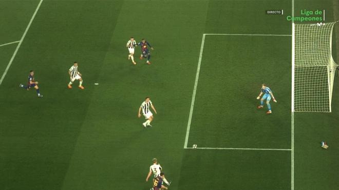 ¿Por qué no expulsó François Letexier a Trippier en el Barça - Newcastle? "Incomprensible fallo del mejor árbitro del mundo"