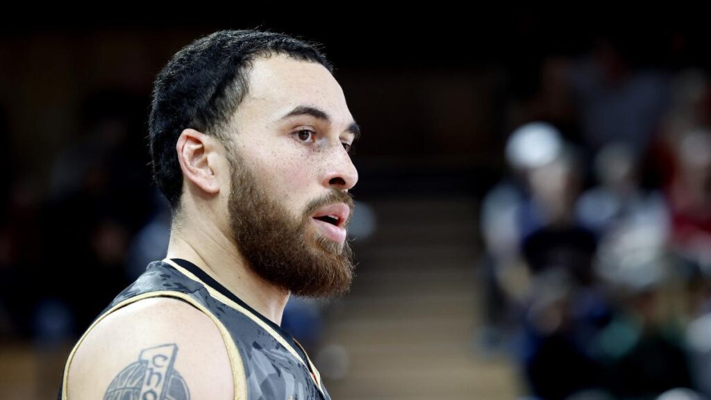 Mike James se lesiona y se engancha con un usuario en redes sociales: "Nunca había visto tanta tontería en un solo tuit"