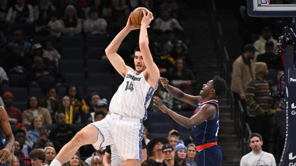 El calvario de un gigante: Zach Edey, otra vez al quirófano