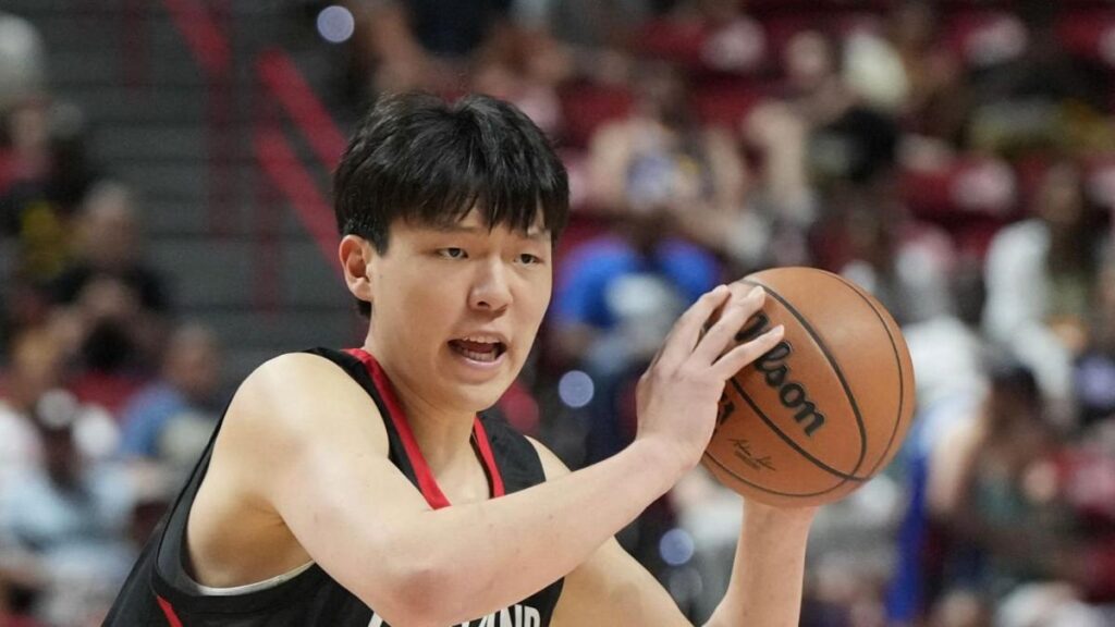 Yao Ming, mentor de Yang Hansen, el Nikola Jokic chino: “Me da algunas sugerencias”