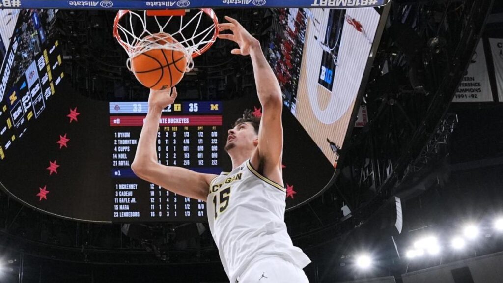 Aday Mara sigue dándole alegrías a Michigan en la NCAA: imponente y decisivo