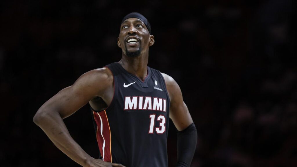 Adebayo, dueño de la segunda mejor anotación en la NBA: "Me están culpando a mí. Deberían culpar al entrenador"