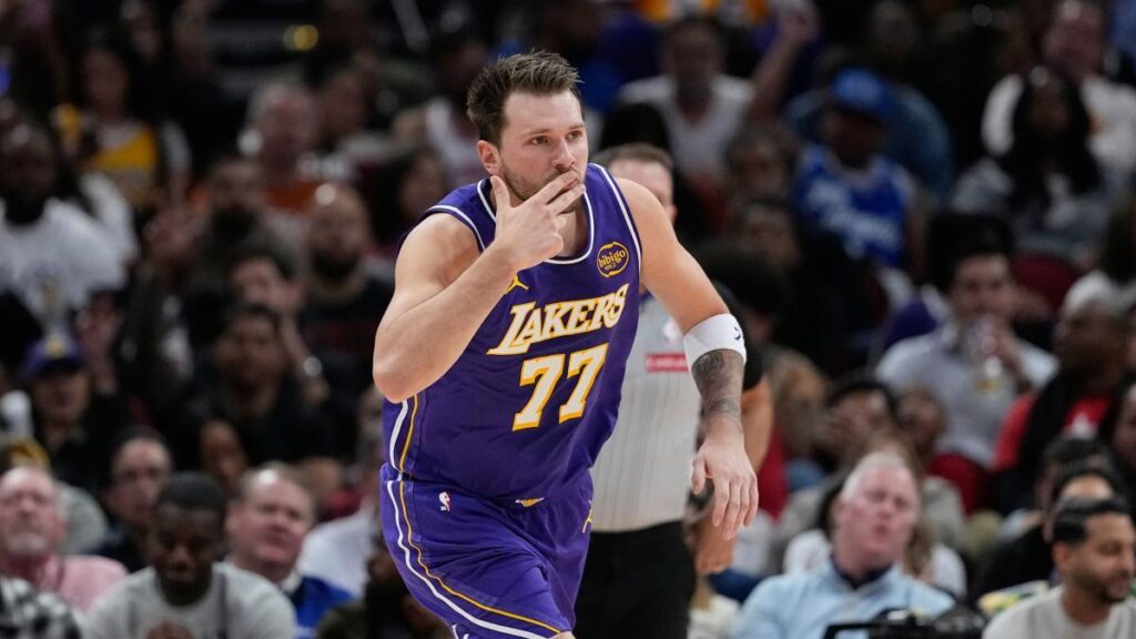 Doncic, el mejor jugador de la Tierra al lado de un LeBron vintage: ¡imparables Lakers!