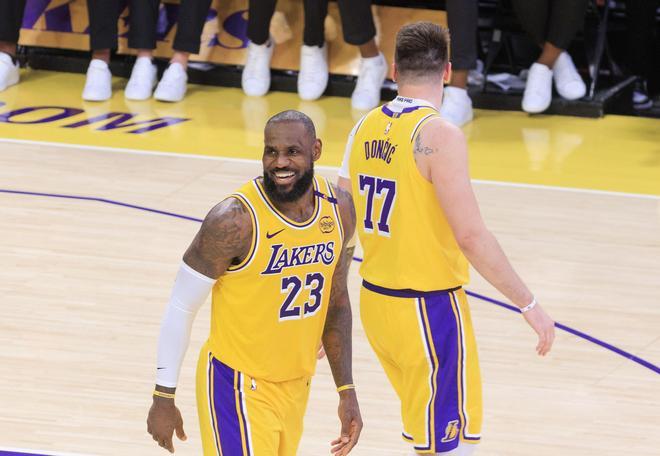 Una de cal y otra de arena para LeBron James