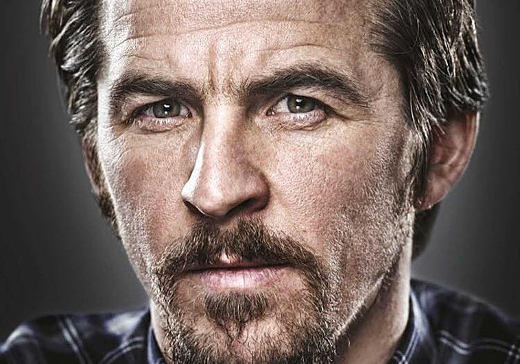 Fue un futbolista macarra y violento, está en la cárcel y es el líder de los presos