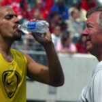 Verón: "El United hacía fiesta de Navidad y era ir de un bar a otro a tomar toda la cerveza que se podía, hasta morir"