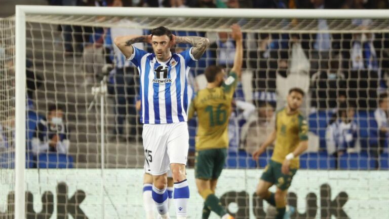 Diego Rico: "El último día de mercado, el director deportivo me dice que me vaya a un sitio donde me quieran; escuchar a mi familia llorar fue muy duro"