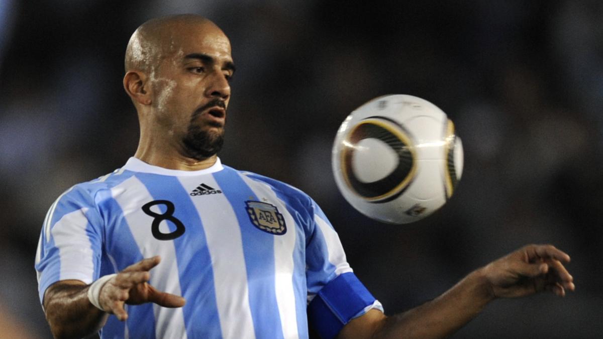 La Bruja Verón: "Llegué en bermudas y chanclas y, cuando entré al vestuario, todos en traje, peinados... un día me dijeron 'vení, te acompañamos'"