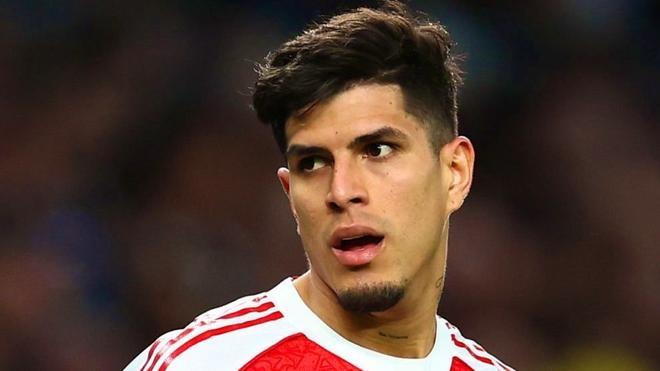 Hincapié: "¿El Atlético? Es lindo que clubes importantes te quieran"