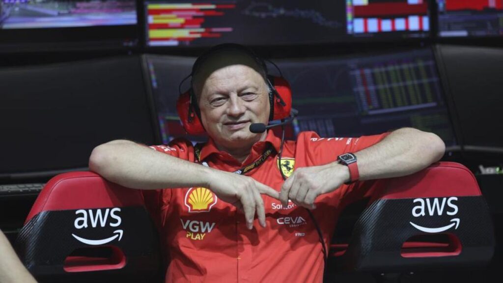 Vasseur, jefazo de Ferrari, defiende el reglamento: "las carreras sí están funcionando"