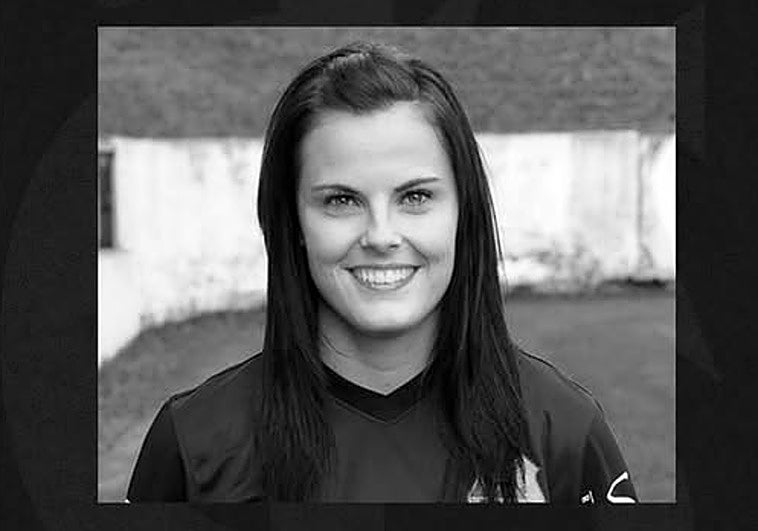 Muere una exfutbolista de 32 años días después de dar a luz a su segundo hijo