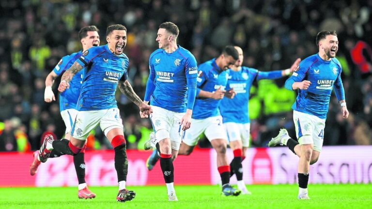 El defensa más goleador de la historia del Reino Unido dice adiós