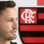 Saúl Ñíguez agradece los mensajes de apoyo por la salud de su hijo, ingresado en la UCI