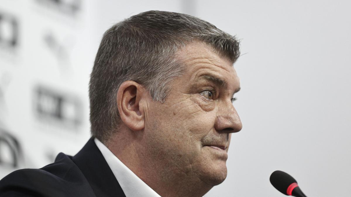 Gourlay, sobre el penalti a Gayà: “Estoy muy enfadado, no lo entiendo”