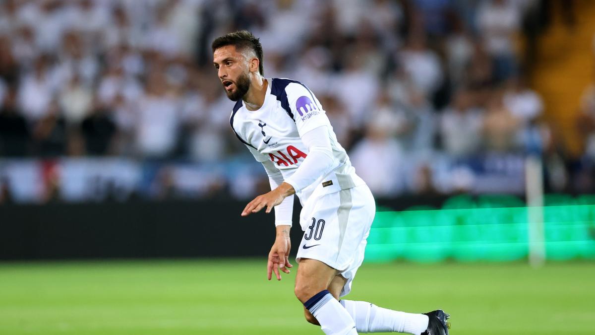 Rodrigo Bentancur vuelve a entrenarse con el Tottenham tras su lesión en enero