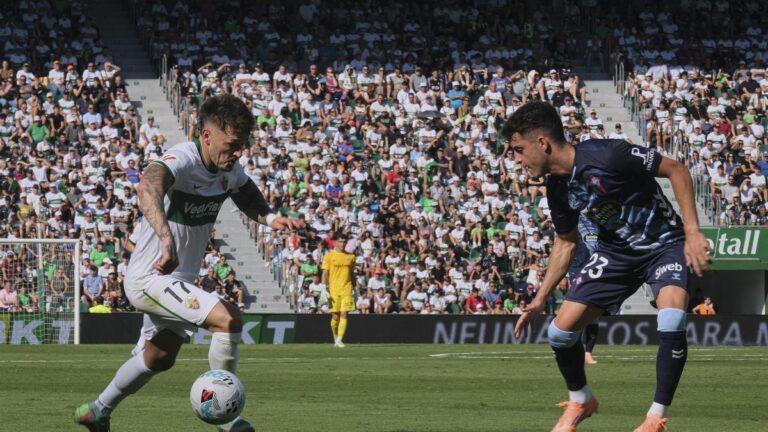 Los números negativos del Elche en Balaídos