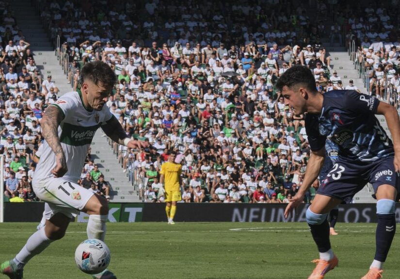 Los números negativos del Elche en Balaídos