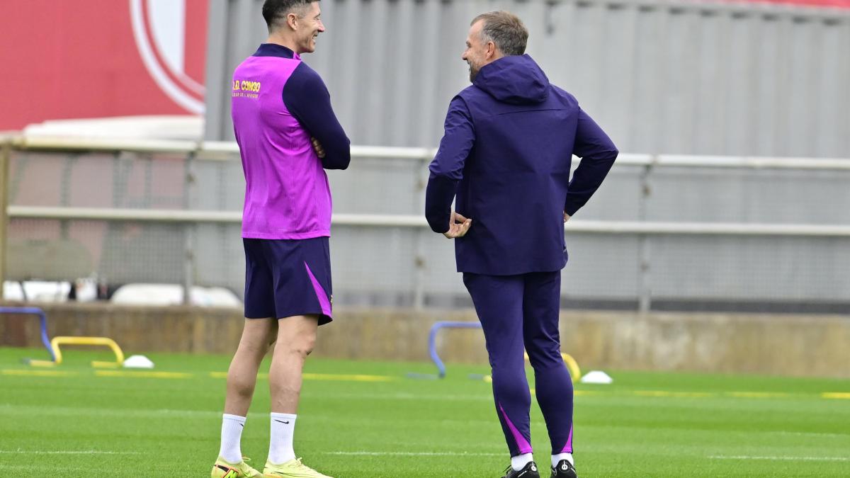 Reunión con Pini Zahavi por Flick y por Lewandowski