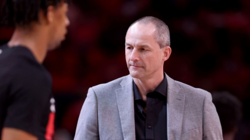 Cambio de rumbo en los Bulls: Karnisovas, despedido