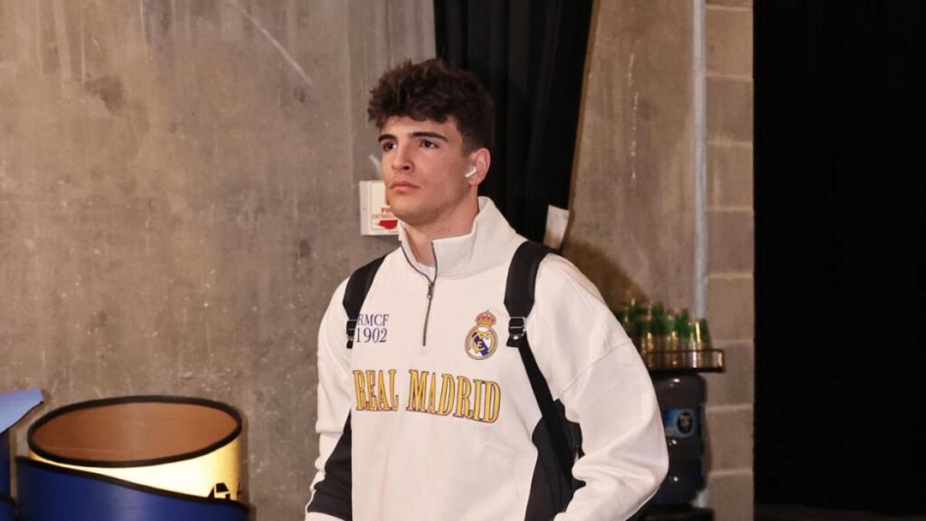 Otro paso para el fenómeno del Real Madrid: ¡Hugo González debuta en los playoffs!