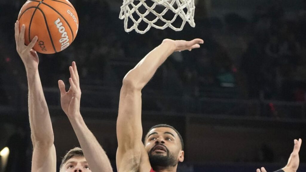 115-88: El Baskonia saca los colores al Casademont Zaragoza y alcanza la tercera plaza