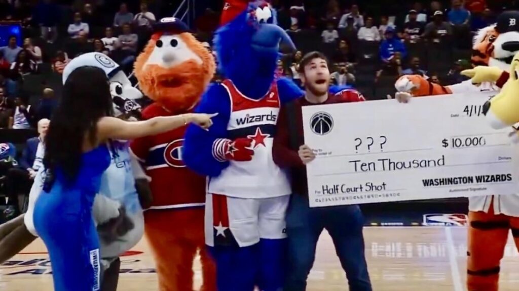 La peor broma: los Wizards le hacen creer a este fan que ha ganado 10.000 dólares y así reacciona