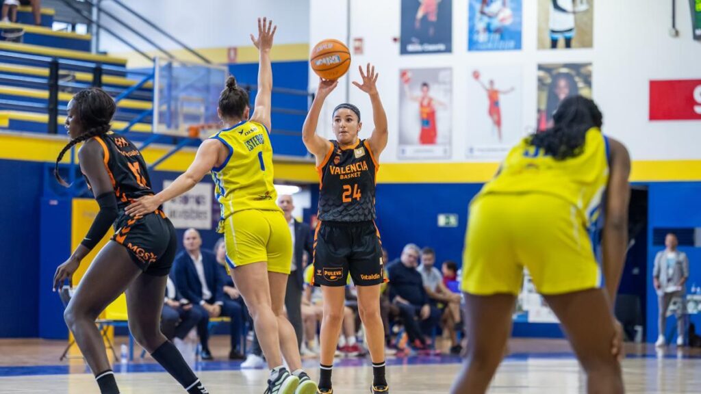 66-111: El Valencia arrasa en su retorno liguero tras la Copa