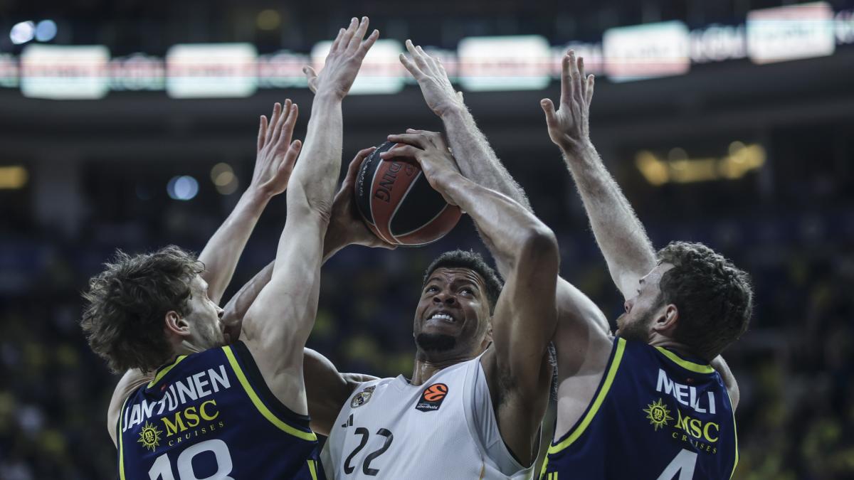 La reacción de Tavares tras no ganar el Defensor del Año: “No vale la pena…”
