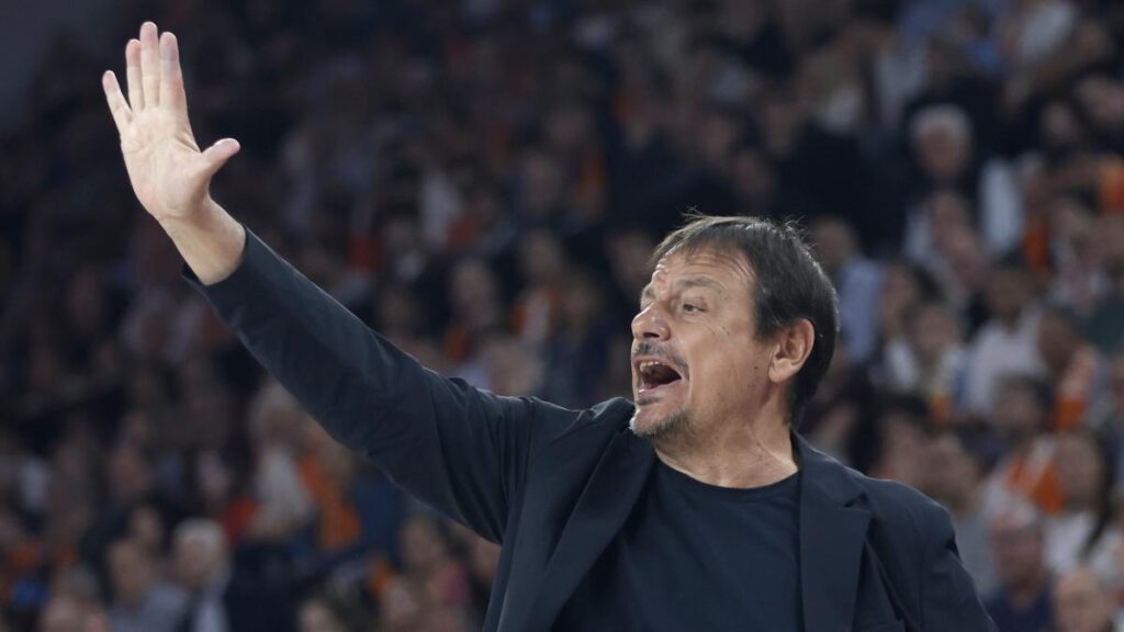 Ataman se rinde al vendaval taronja: "El Valencia juega el mejor basket de Euroliga"