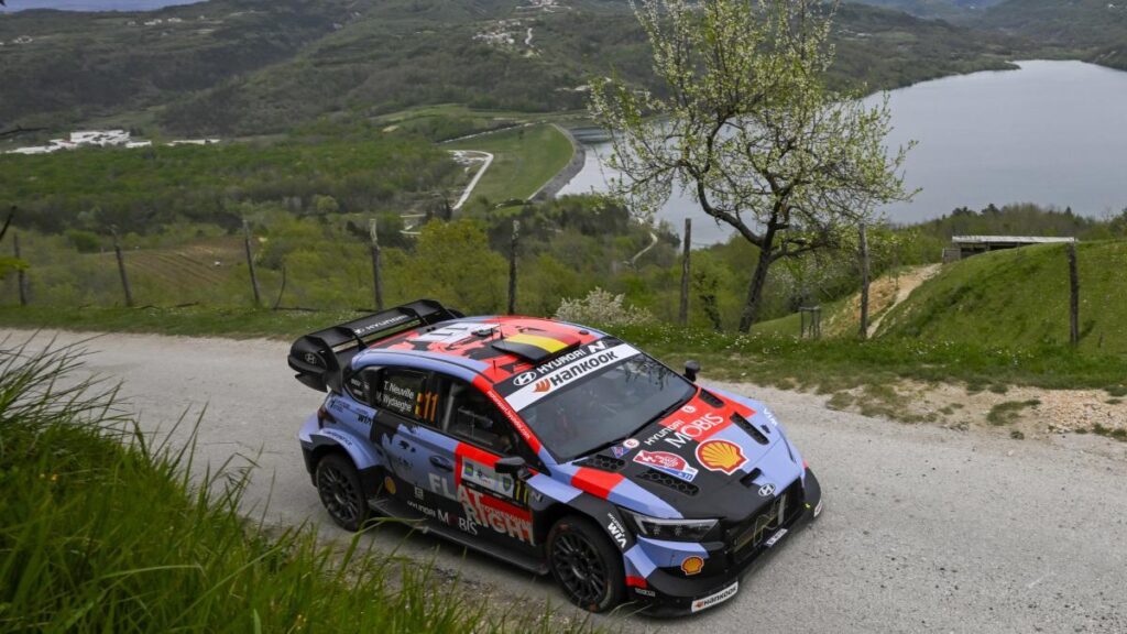 Thierry Neuville asalta el liderato tras el festival de pinchazos en Croacia
