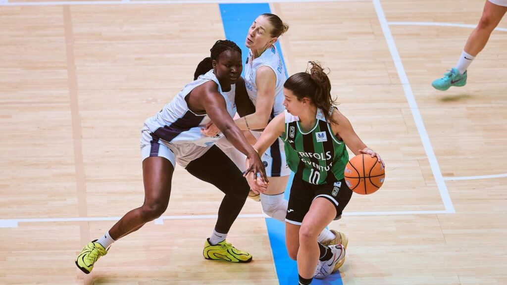 Las derrotas de Joventut y Cadí les condenan a sufrir