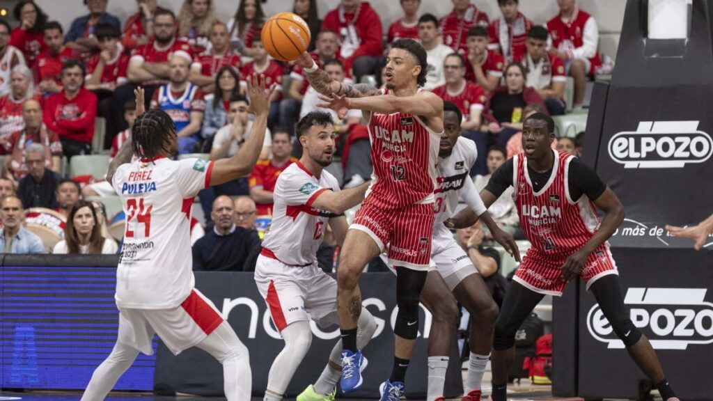 107-81: El UCAM y DeJulius se exhiben ante el Covirán