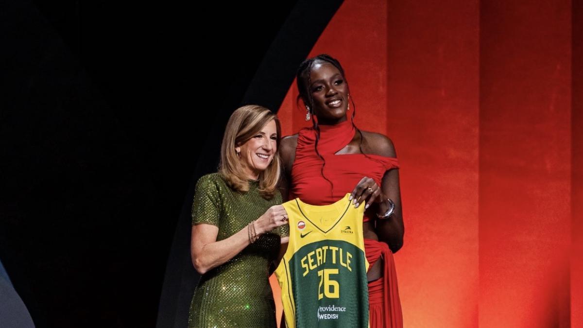 La WNBA abre su era dorada con Awa Fam y la nueva hornada de 'rookies'