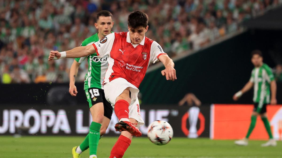 El afortunado gol con el que Pau Víctor inició la remontada del Braga ante el Betis