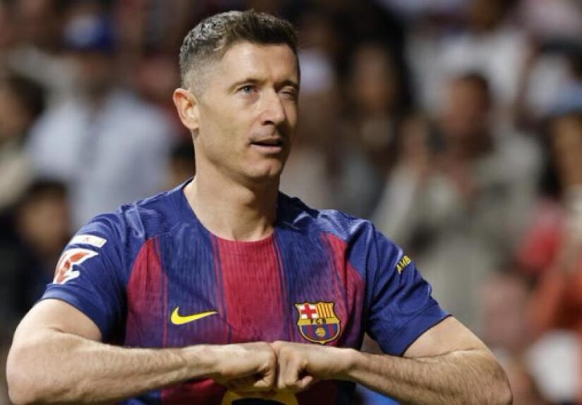 "Eres el polaco más famoso de la historia, ¿y permites que te traten así?"