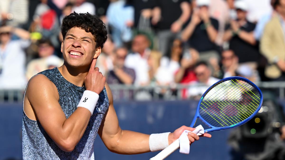 Shelton aparta a Fonseca de las semifinales de Múnich