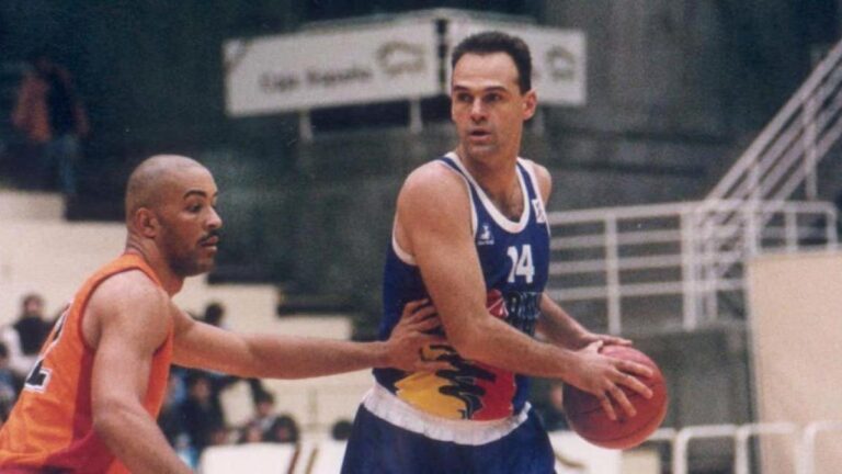 Así jugaba el recientemente desaparecido Oscar Schmidt