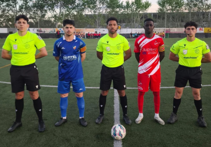 El doblete de Marc Medina permite al Lloret dormir líder