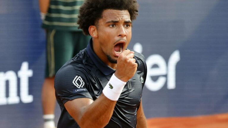 Jódar se despide como un héroe del Godó ante un Fils iluminado