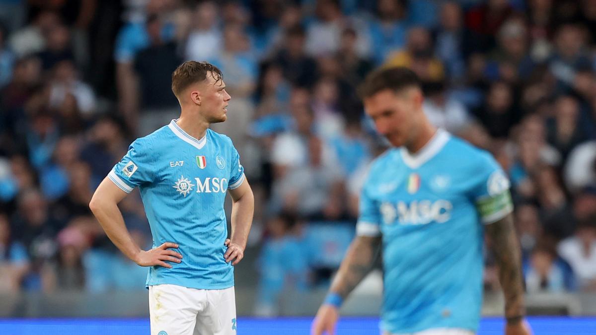 El Nápoles entrega definitivamente la corona